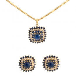 18K Gold Pendant Set in Sapphire and Diamonds - Cushion shaped